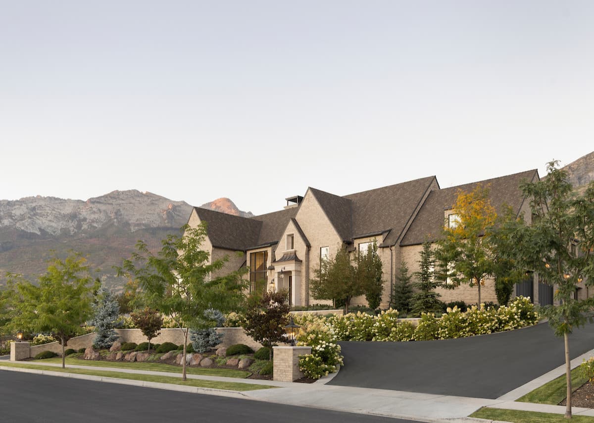 Country Manor
